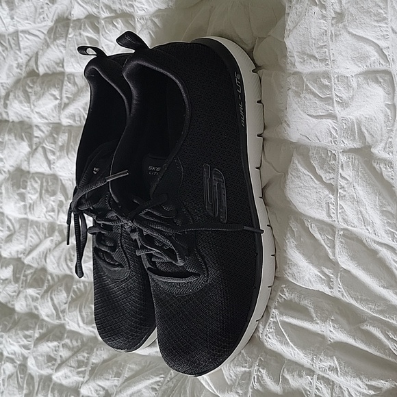 Skechers Air Cooler Memory Foam Tennis shoes - Picture 4 of 9